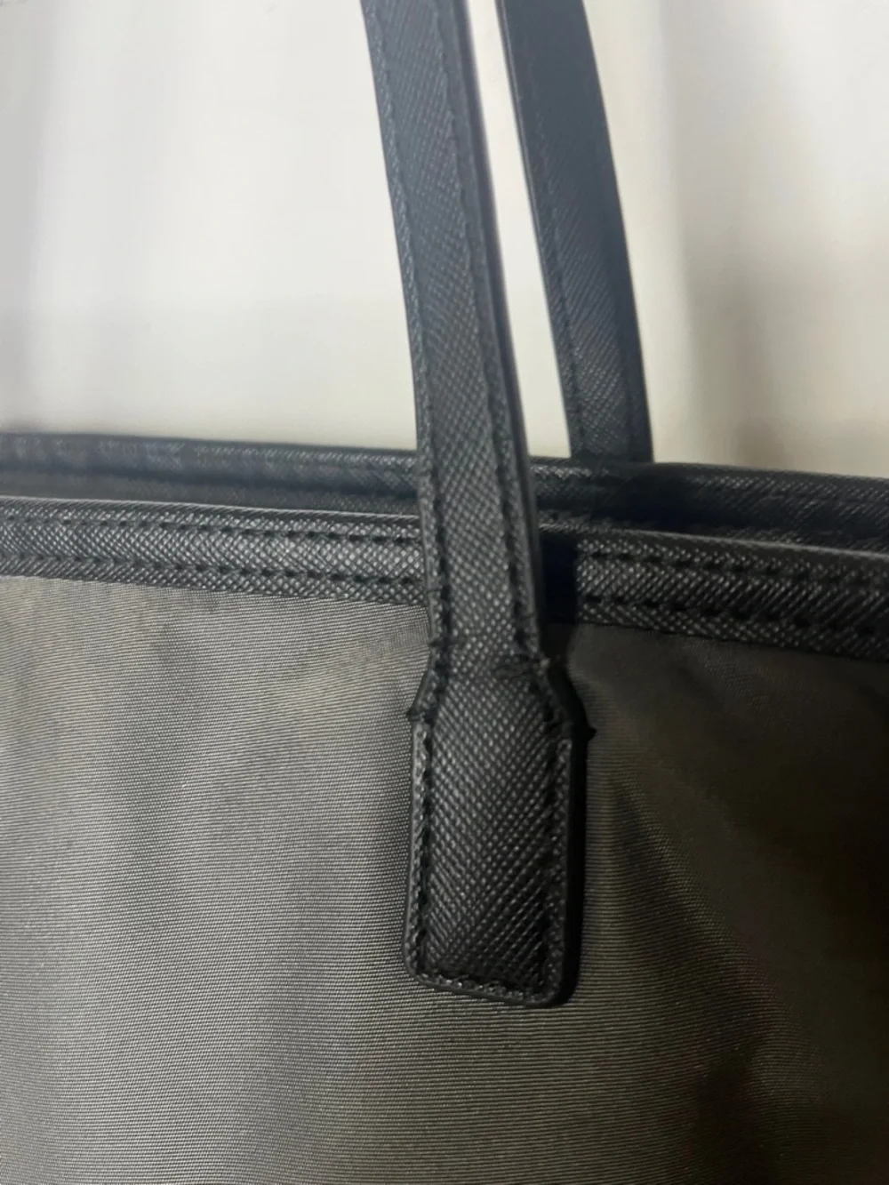 MICHAEL KORS Gray Graphite Nylon Kempton Zip Double Strap Bag - Tote EUC
